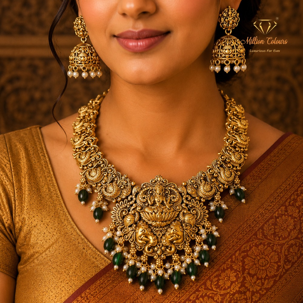 Antique Necklace With Earrings By Million Colours