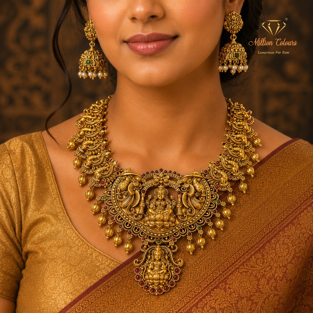 Antique Necklace With Earrings By Million Colours