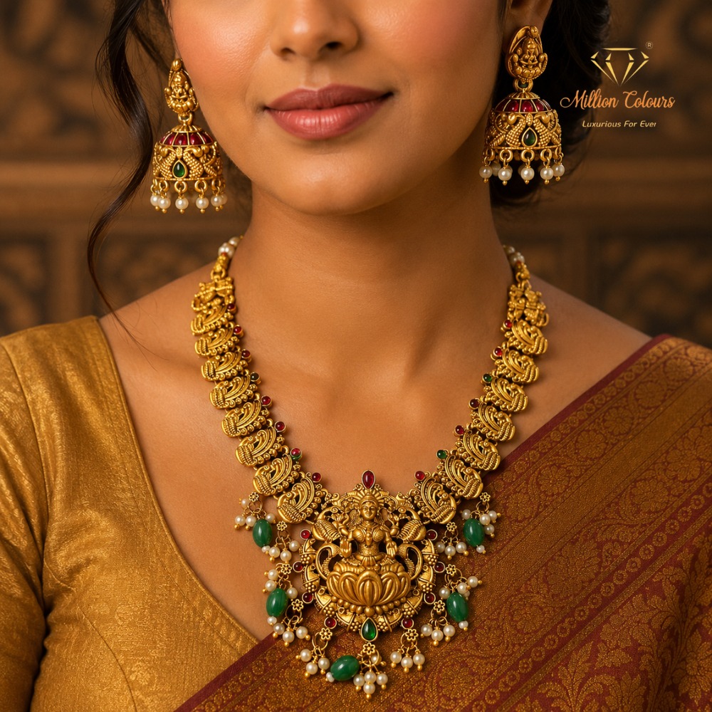Antique Necklace With Earrings By Million Colours