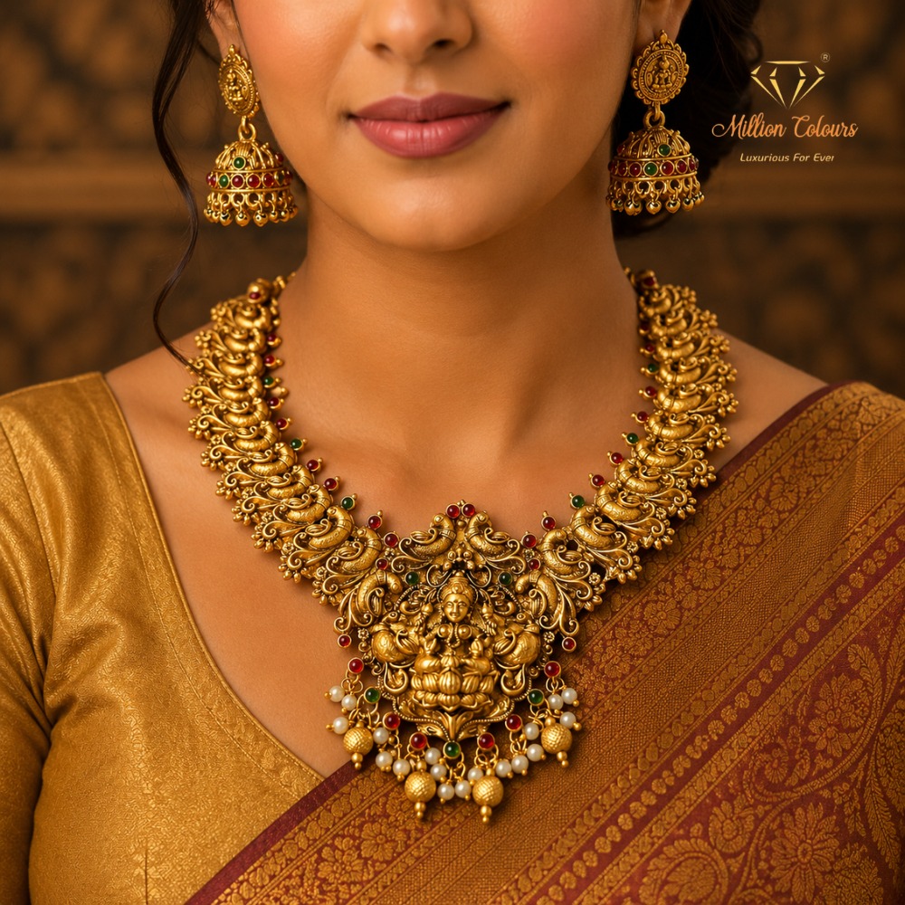 Antique Necklace With Earrings By Million Colours