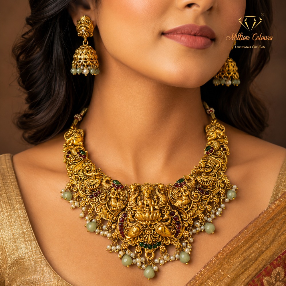Antique Necklace With Earrings By Million Colours