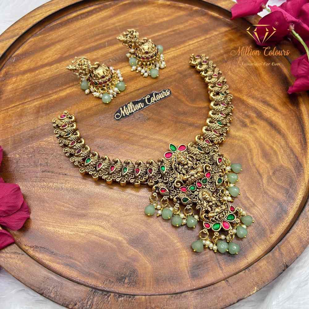 Antique Necklace With Earrings By Million Colours