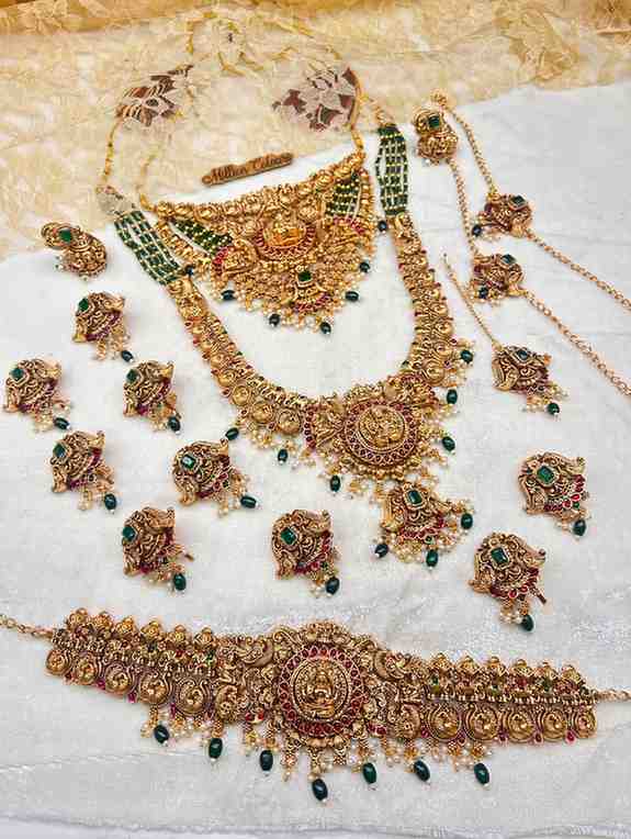Antique wedding set For Bridals By Milion Colours