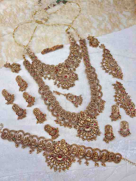 Antique wedding set For Bridals By Milion Colours