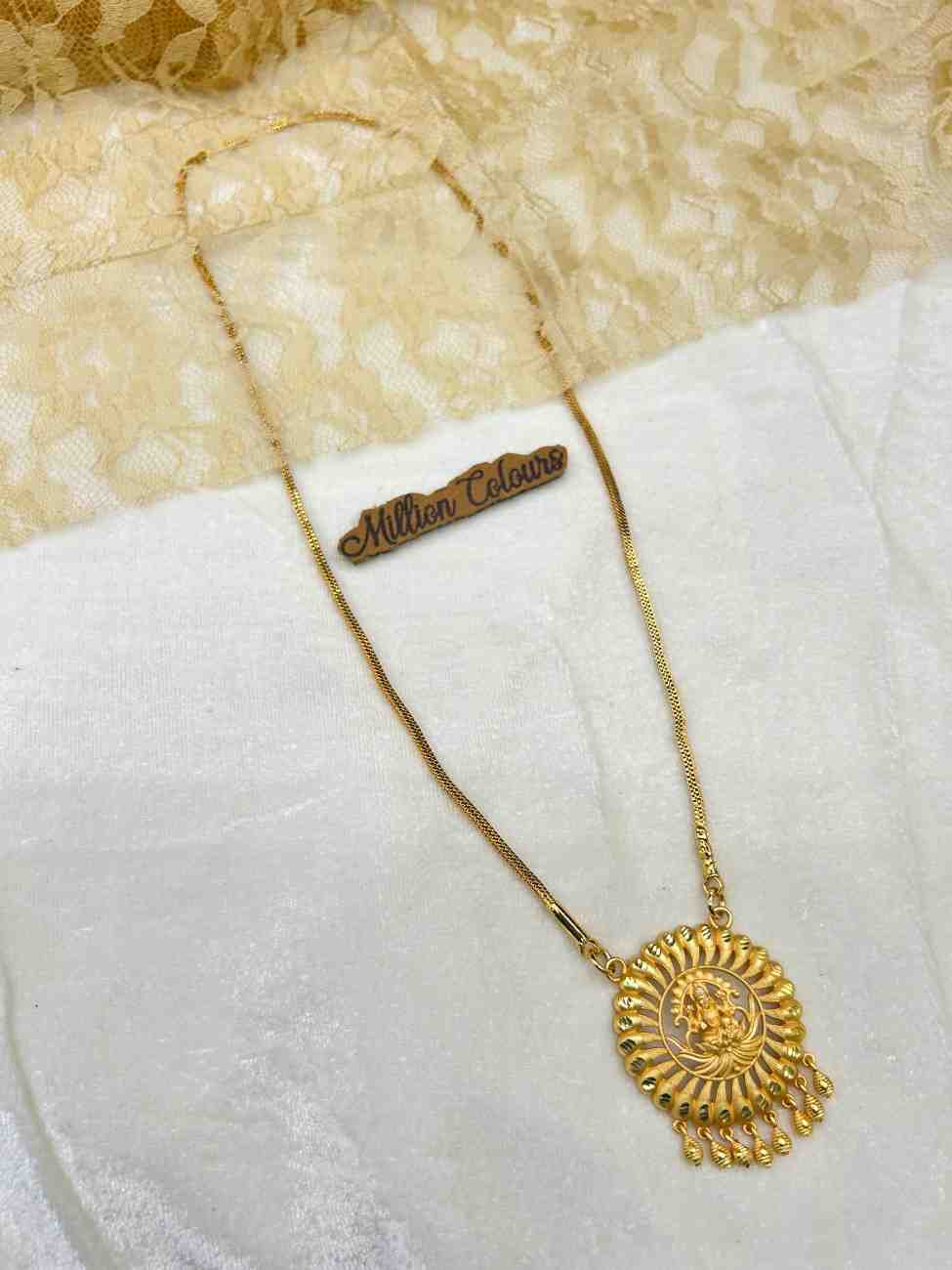 Dollar Chain For Womens By Million Colours