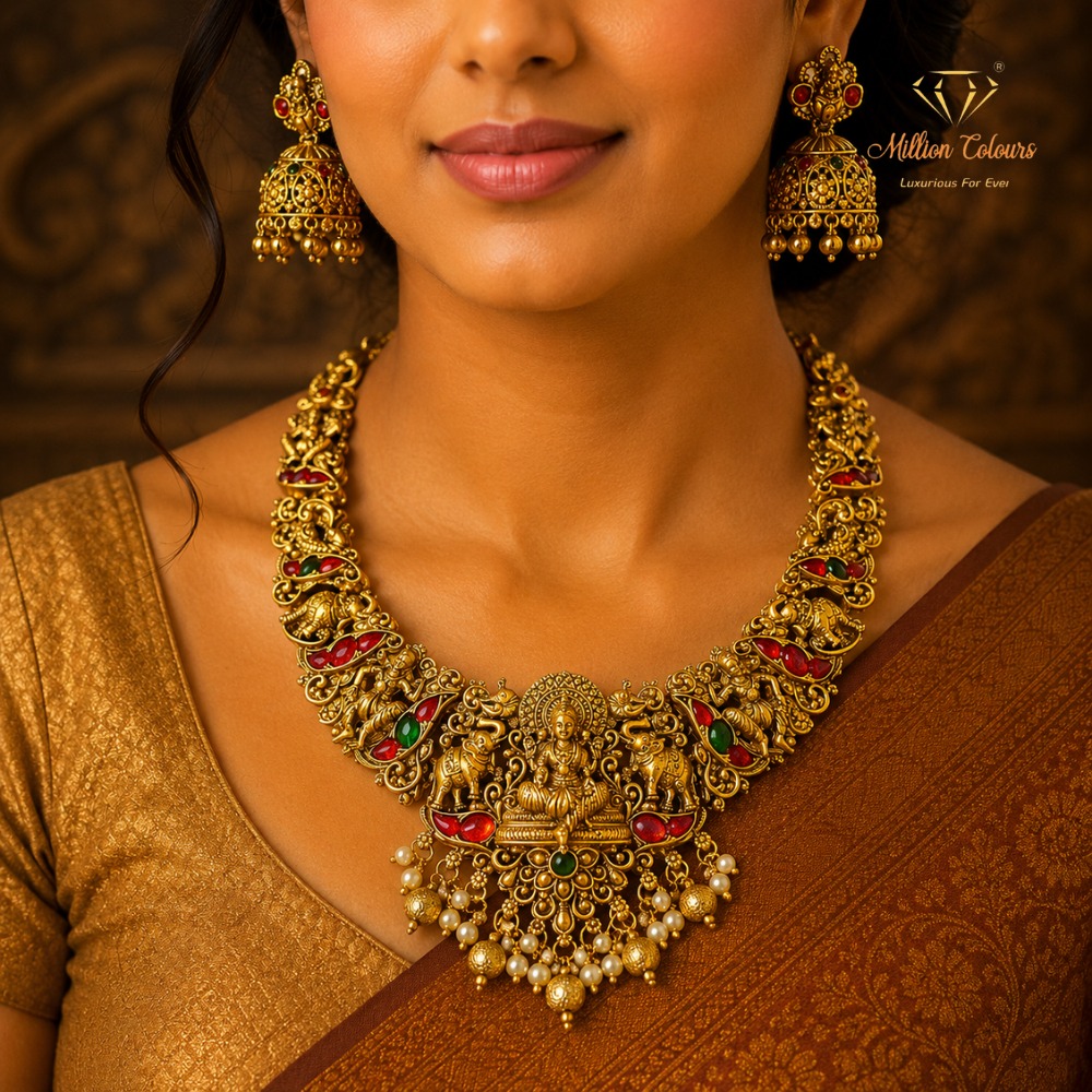 Antique Necklace With Earrings By Million Colours