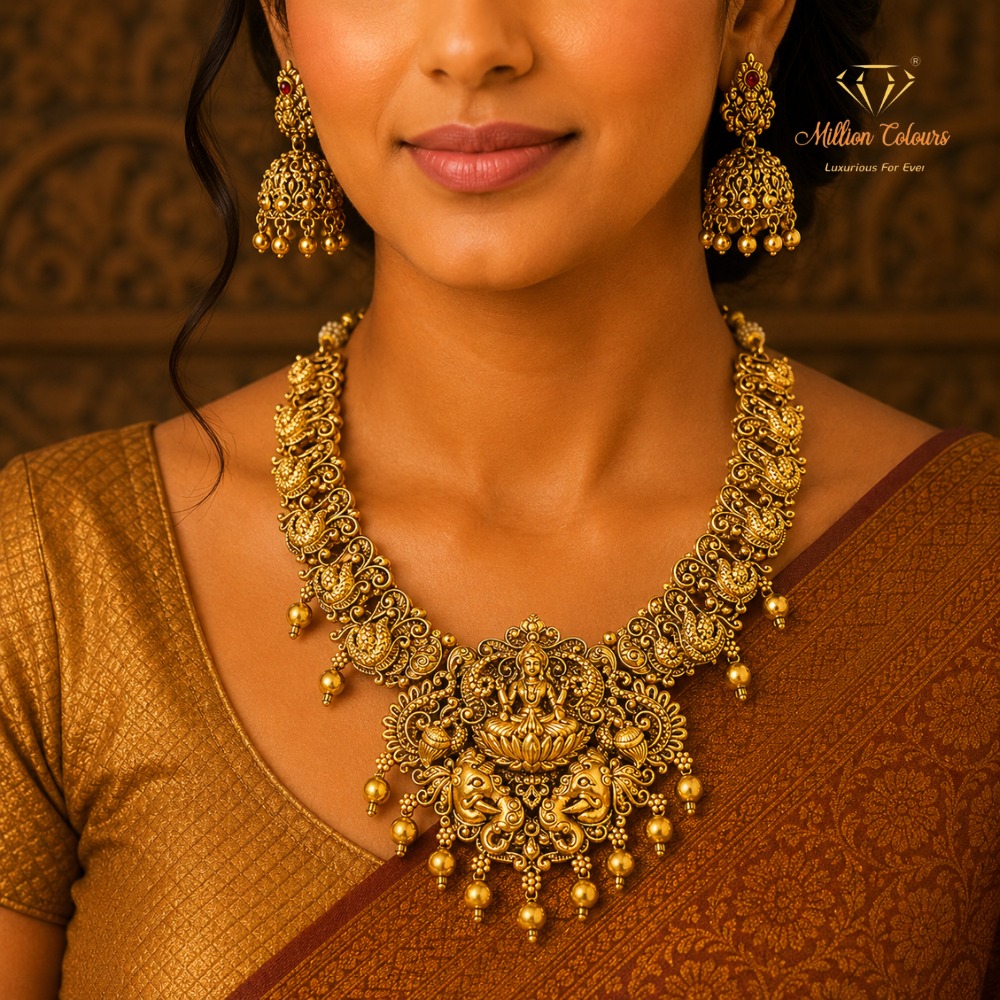 Antique Necklace With Earrings By Million Colours