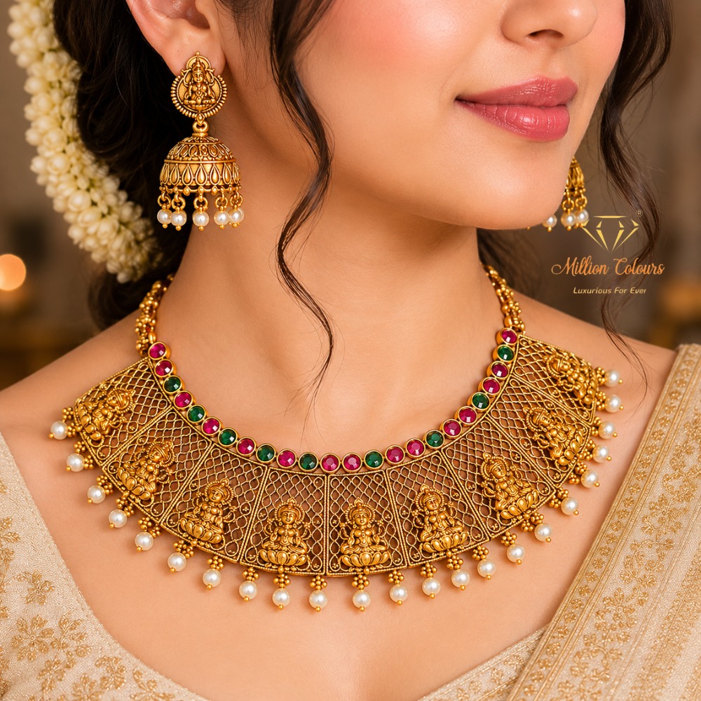 Antique Necklace With Earrings By Million Colours