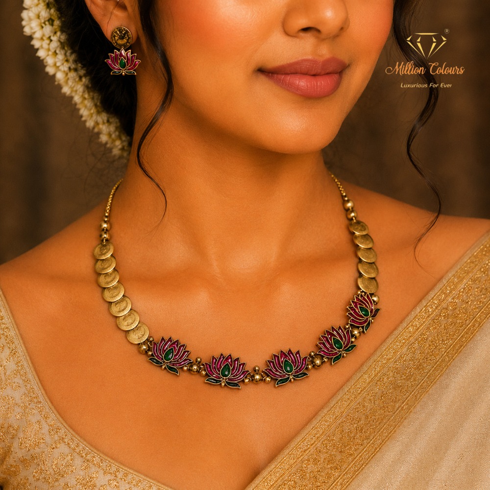 Antique Necklace With Earrings By Million Colours