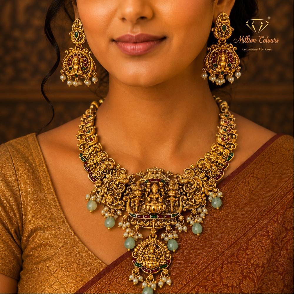 Antique Necklace With Earrings By Million Colours