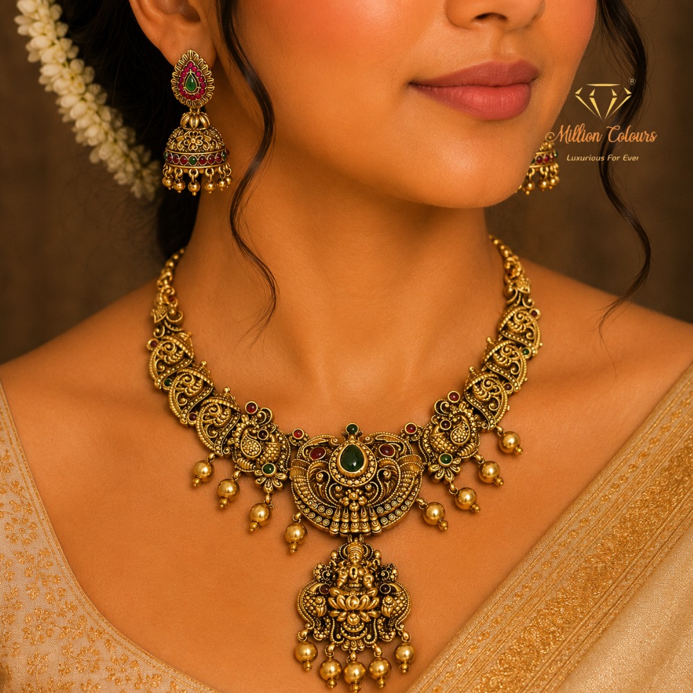 Antique Necklace With Earrings By Million Colours