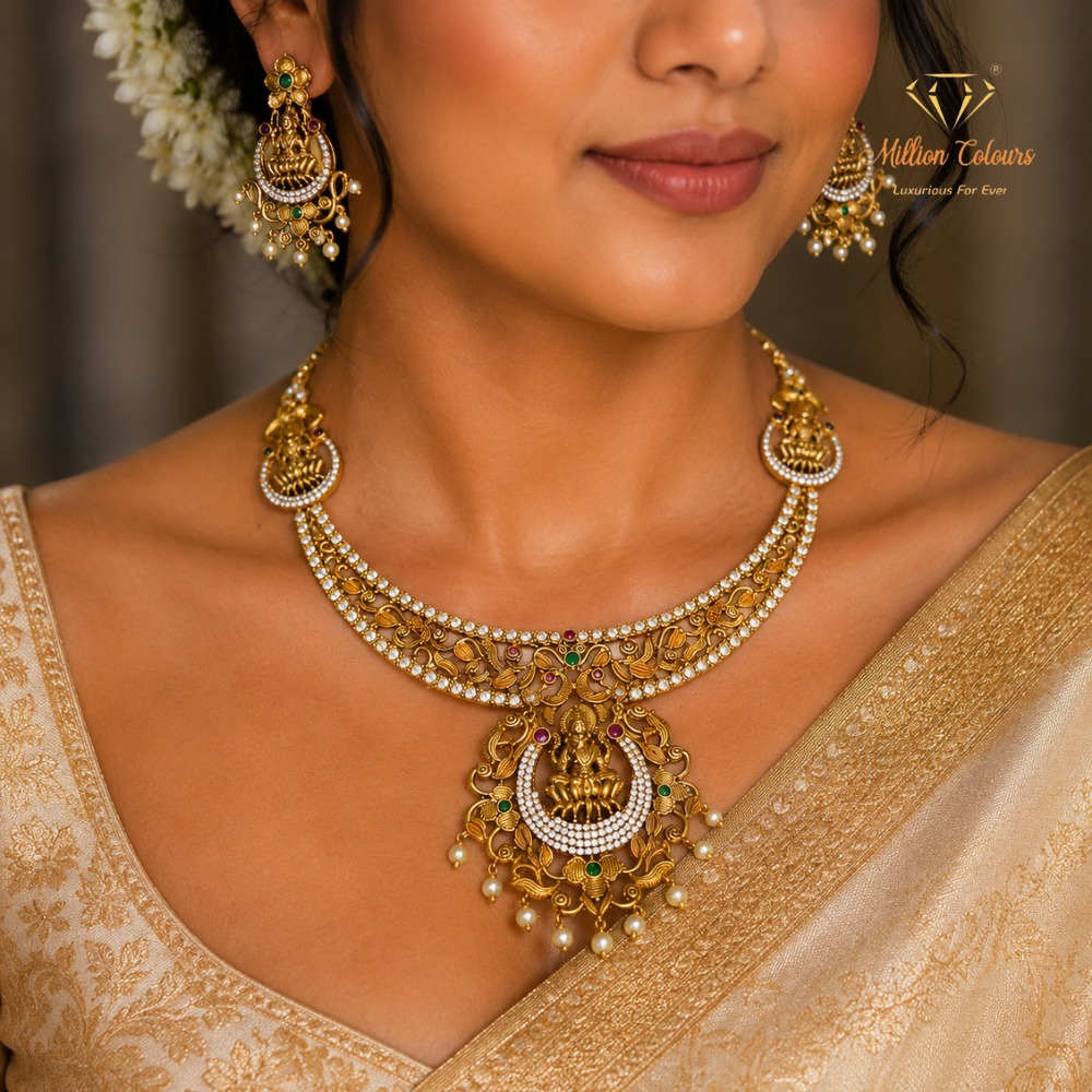 Antique Necklace With Earrings By Million Colours