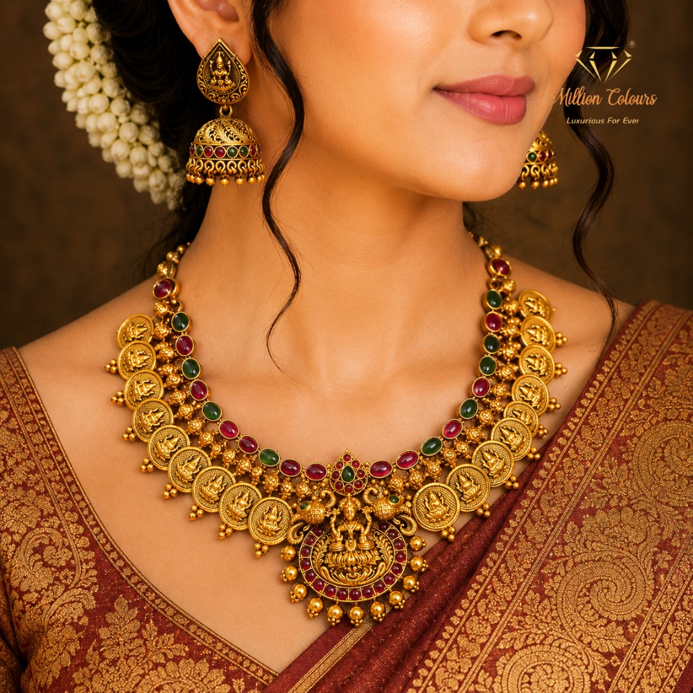 Antique Necklace With Earrings By Million Colours
