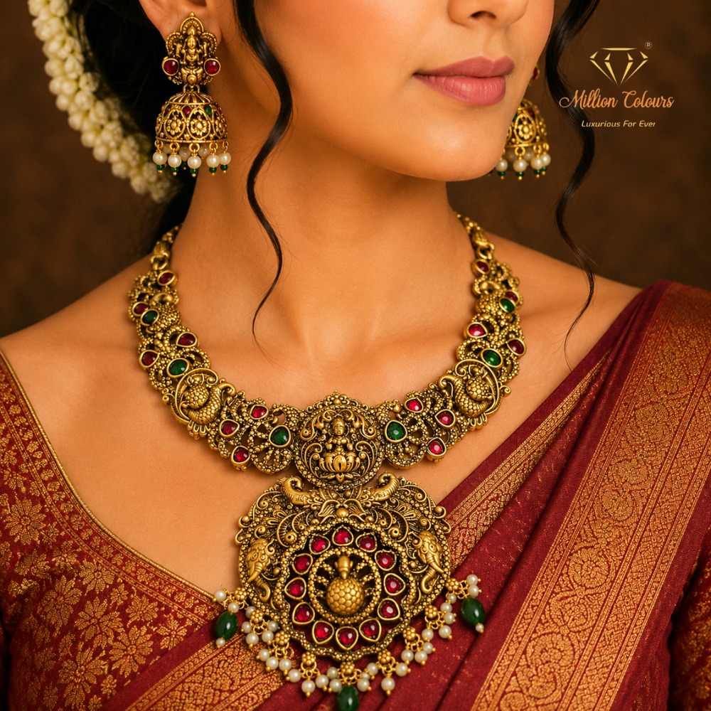 Antique Necklace With Earrings By Million Colours