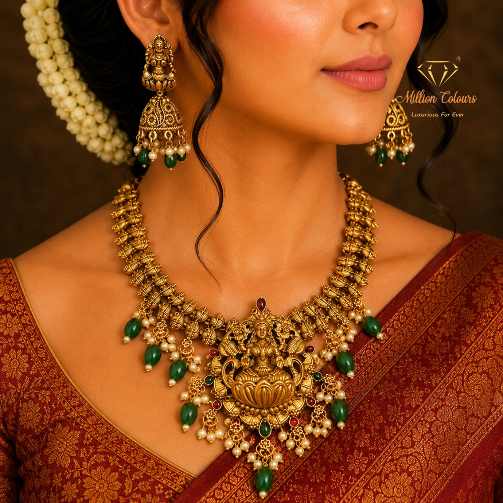 Antique Necklace With Earrings By Million Colours