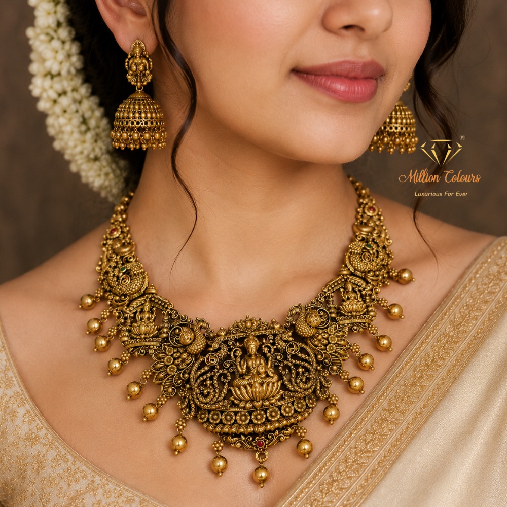 Antique Necklace With Earrings By Million Colours