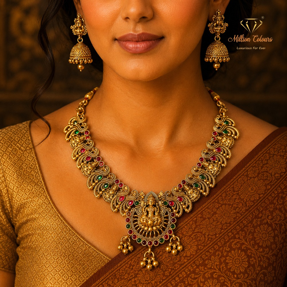 Antique Necklace With Earrings By Million Colours