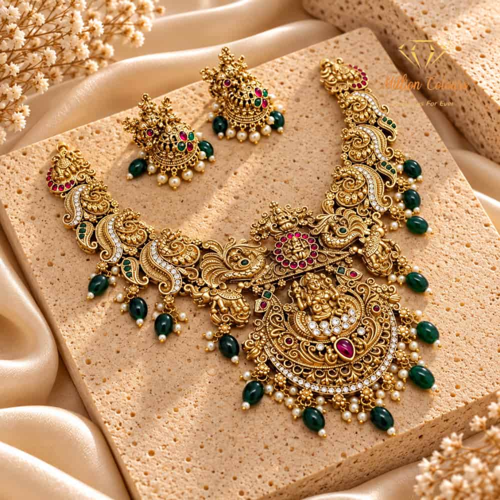 Antique Necklace With Earrings By Million Colours