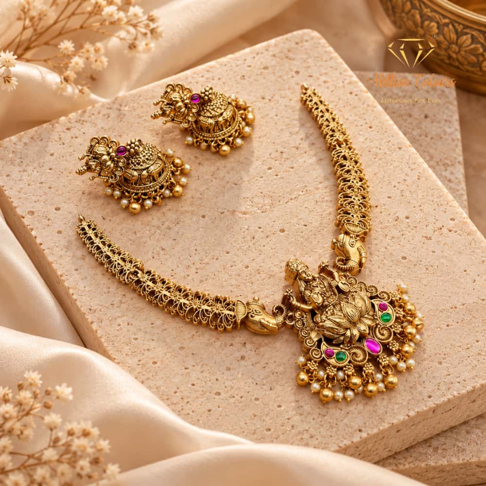 Antique Necklace With Earrings By Million Colours