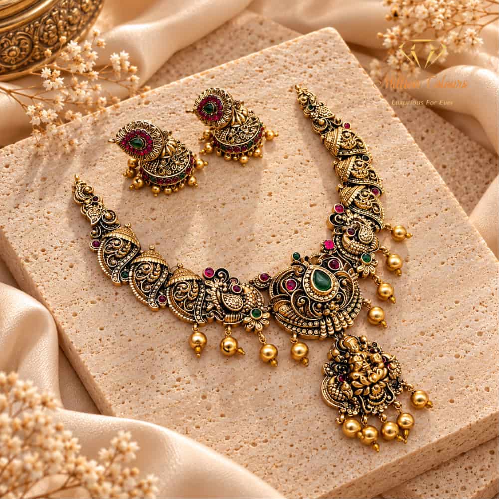 Antique Necklace With Earrings By Million Colours