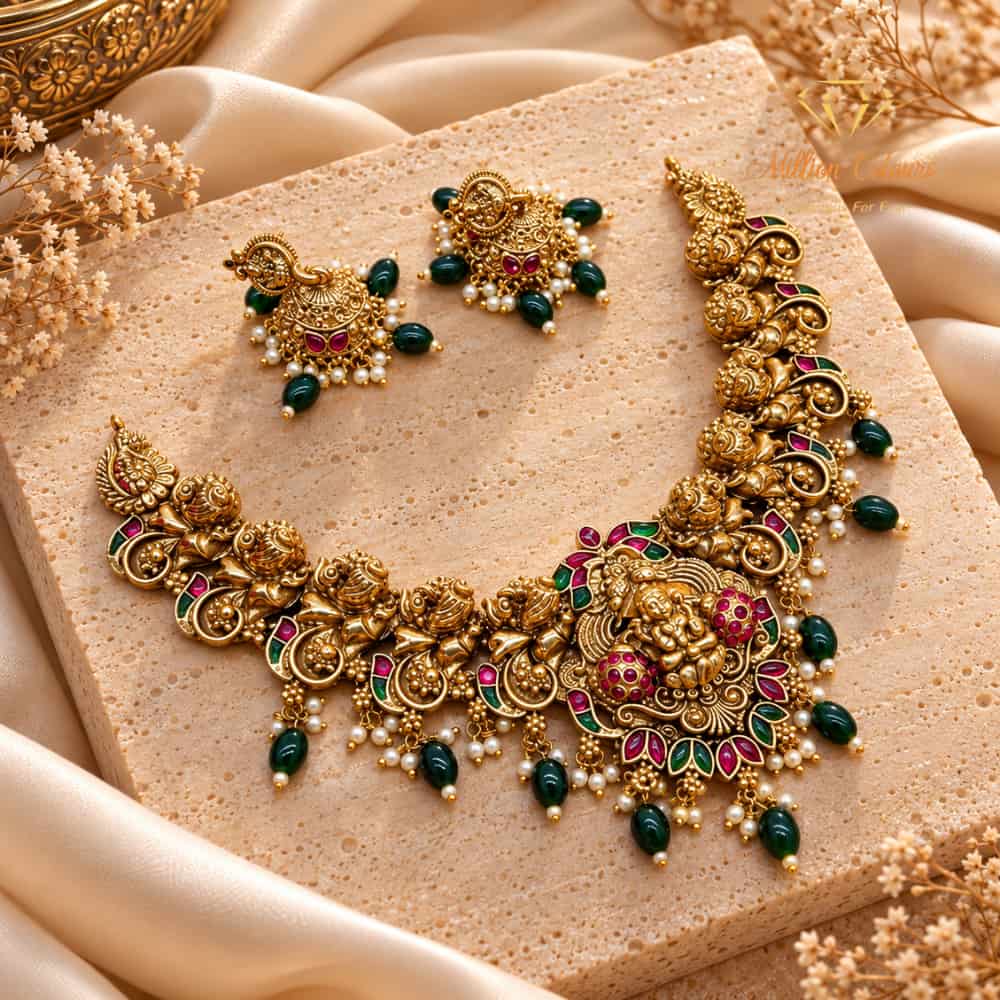 Antique Necklace With Earrings By Million Colours