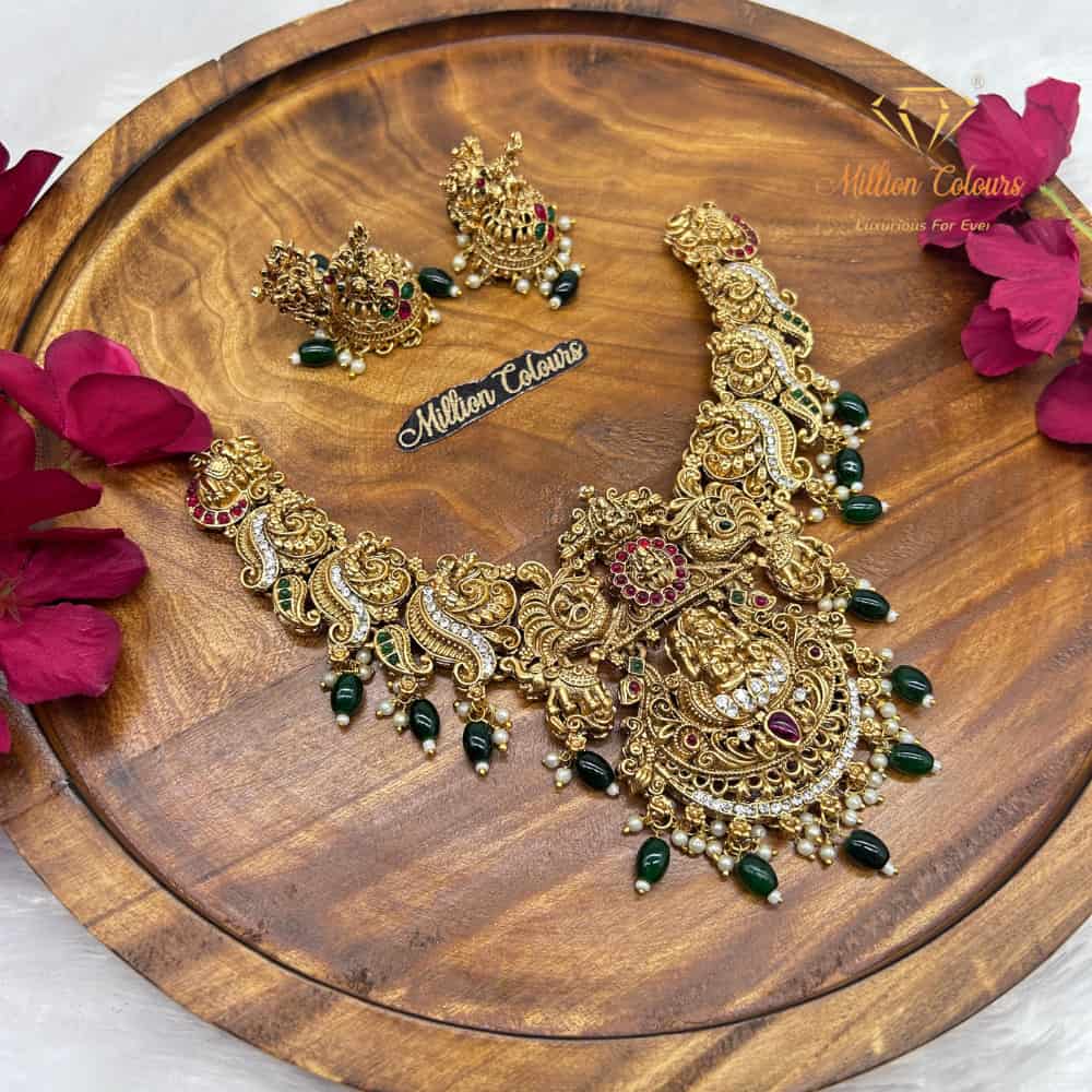 Antique Necklace With Earrings By Million Colours