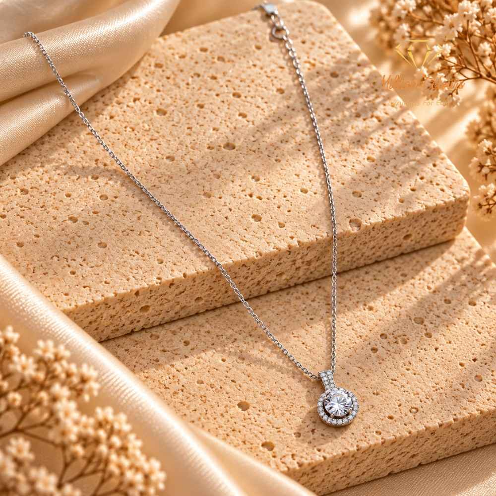 Elegant Korean Chain Round Pendant Necklace By Million Colours