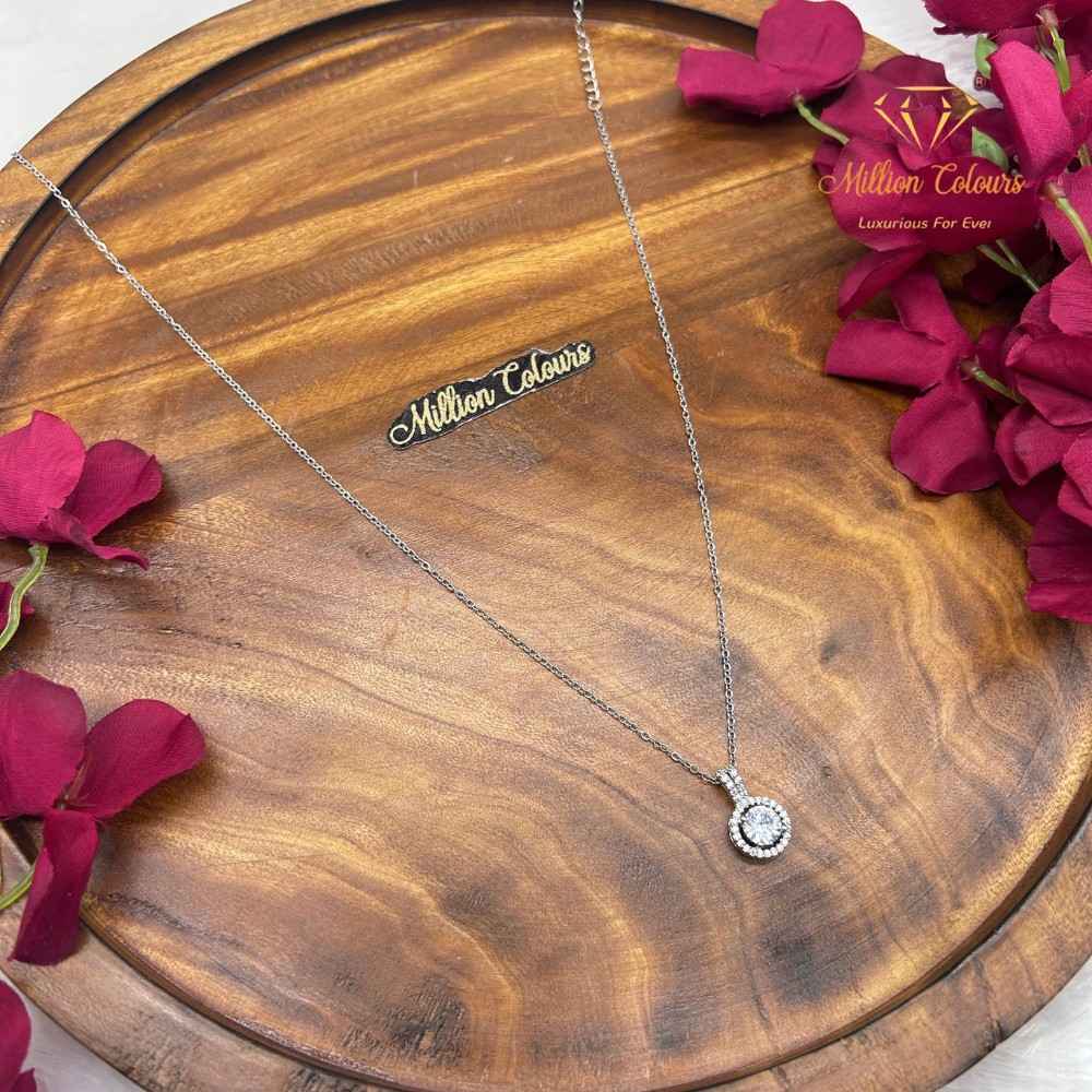 Elegant Korean Chain Round Pendant Necklace By Million Colours